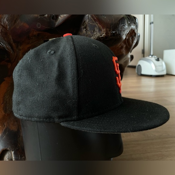 San Francisco Giants MLB Essential Black 9FIFTY Cap 2002 World Serious - Picture 5 of 16